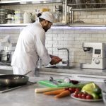 How to Keep Your Hotel or Restaurant Kitchen Clean
